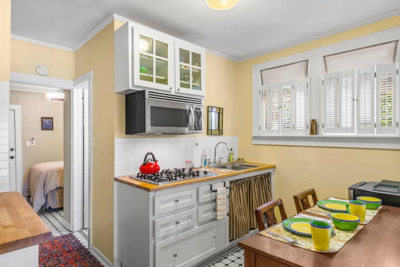 Charming 1923 Cottage At Erehwon Retreat Tampa Exteriér fotografie
